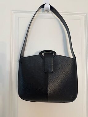 Louis Vuitton Reverie Black Epi Leather